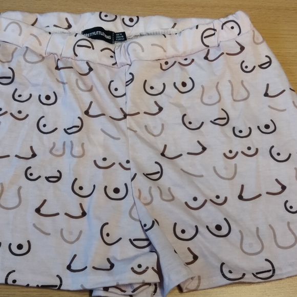 ✨ Pretty Little Phing✨ Pajamas - Picture 4 of 8